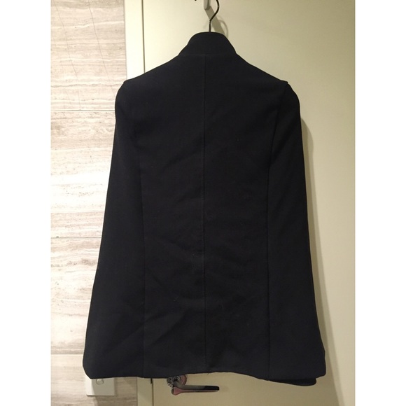 Caped Top - Picture 7 of 9